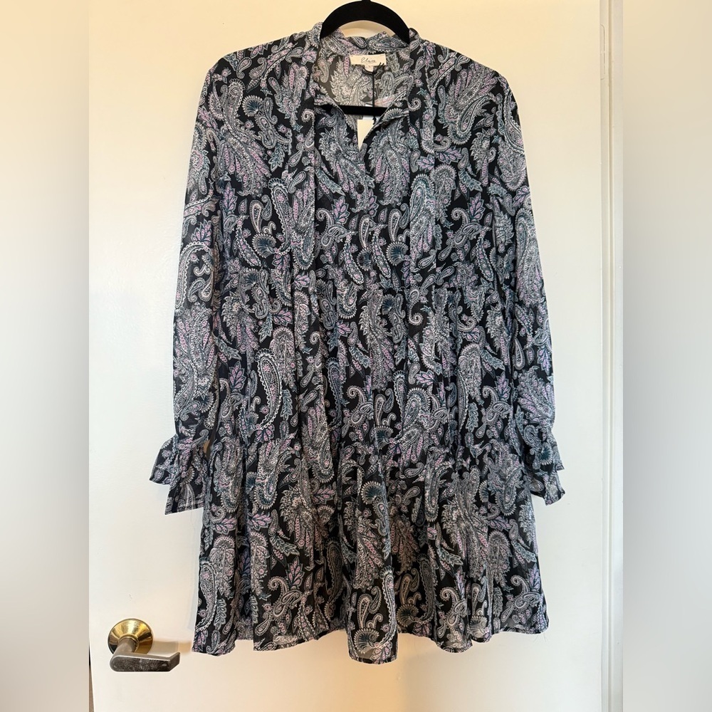 Elan Long Sleeve Paisley Mini Dress with Tie at the Neck in Size Small